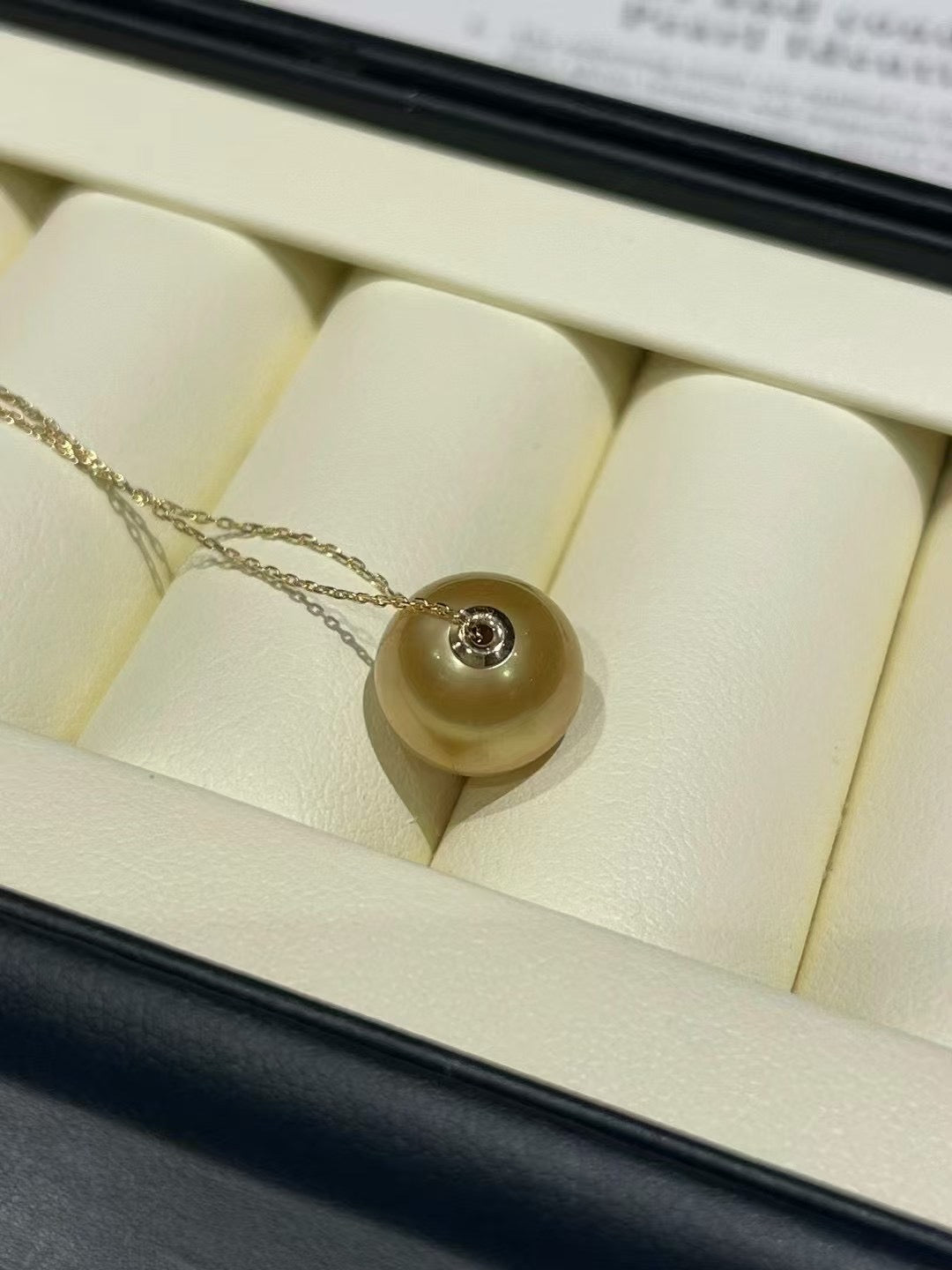 South Sea Golden Pearl 18K Gold Simple Style Design Classic Necklace