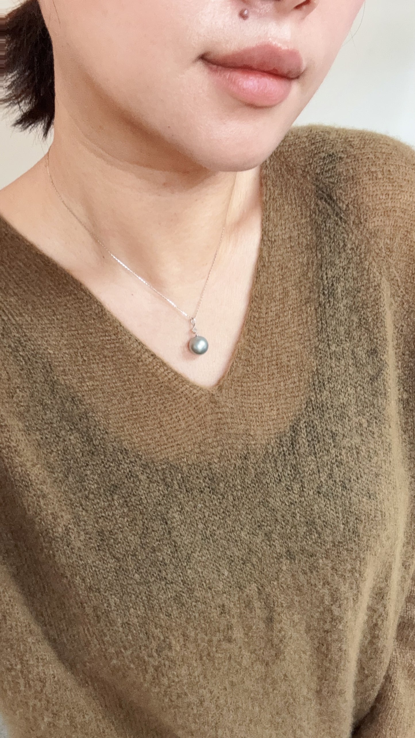 海洋蓝铂金灰11mm吊坠项链D-0.05ct、18kWG