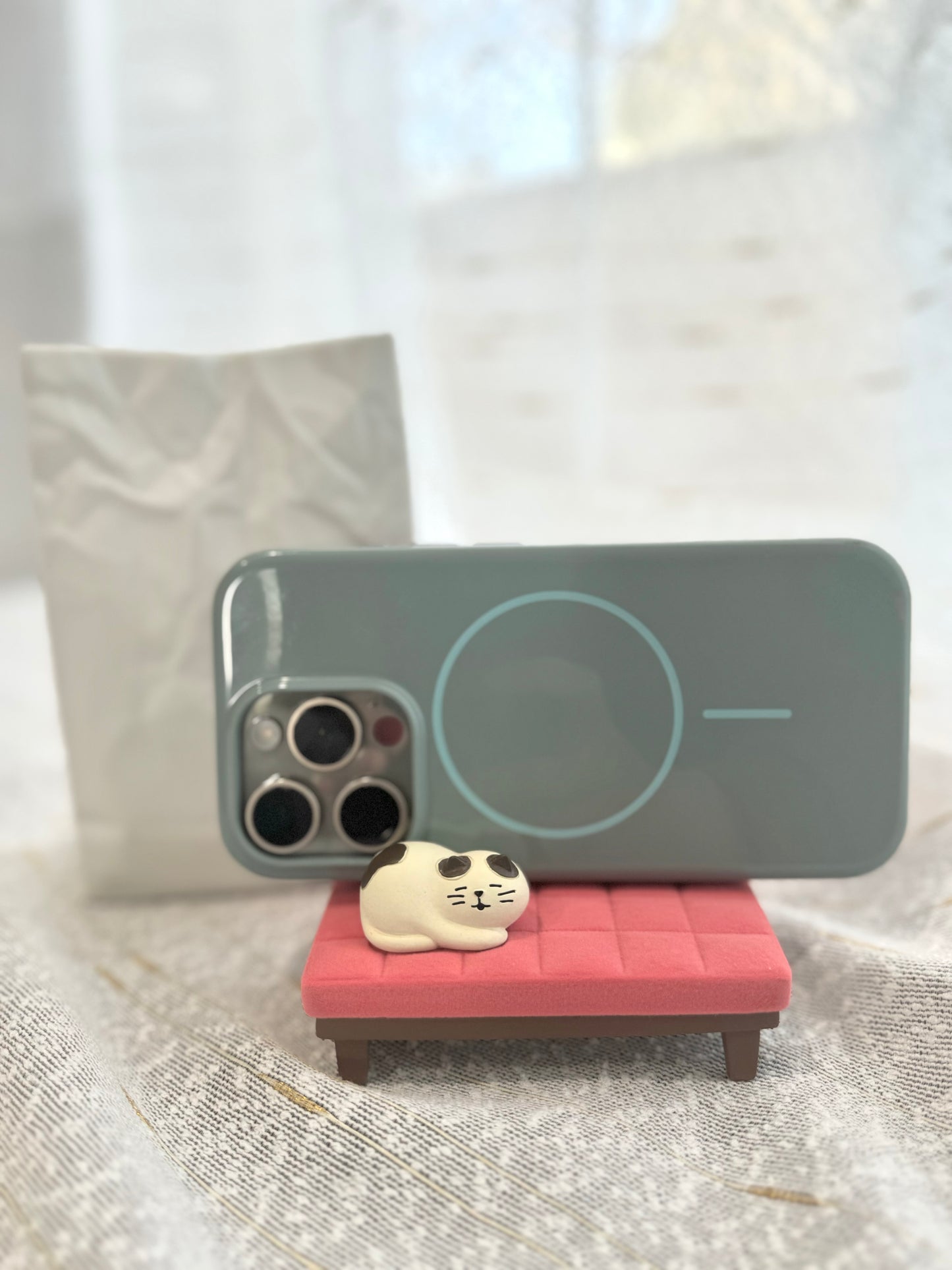 smartphone stand (沙发猫手机架)