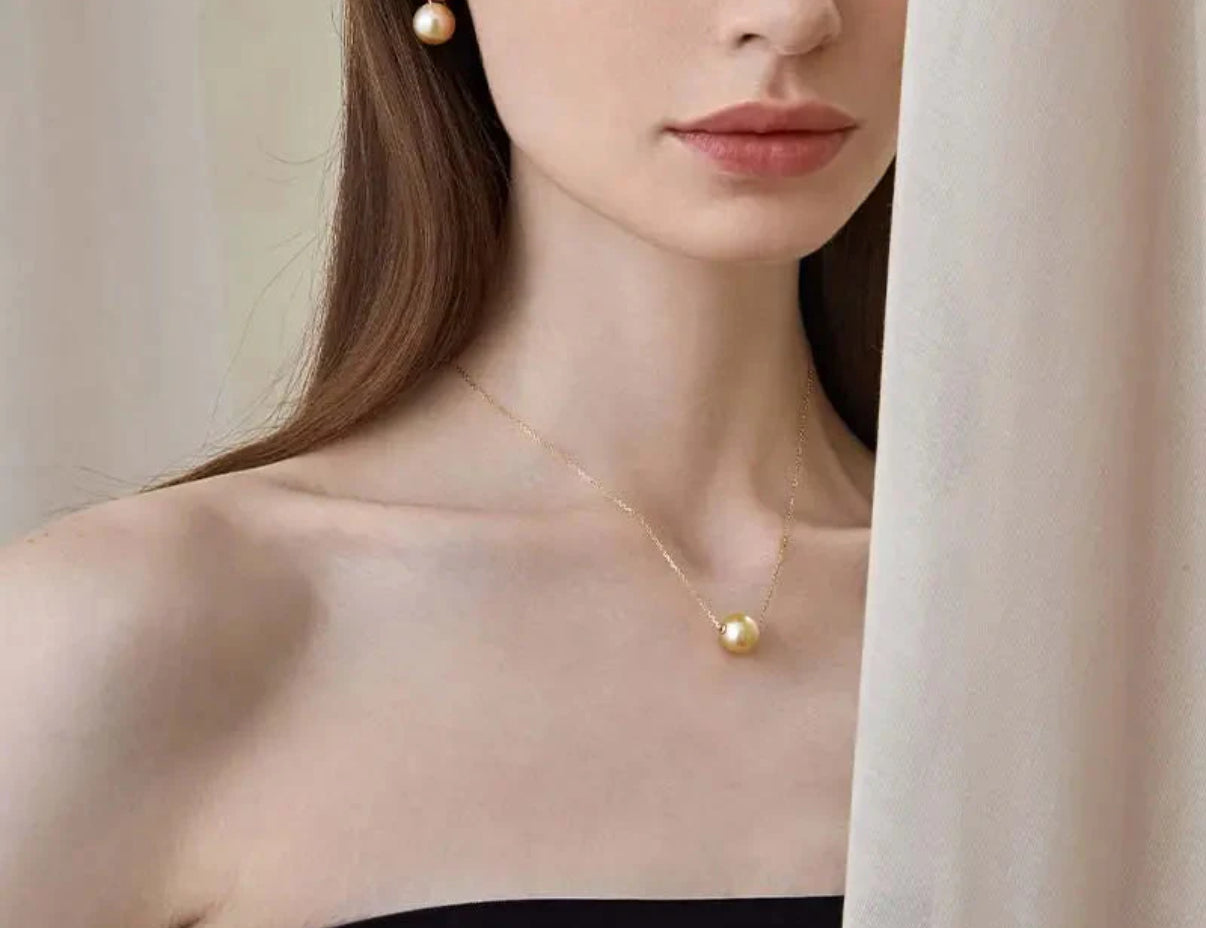 South Sea Golden Pearl 18K Gold Simple Style Design Classic Necklace