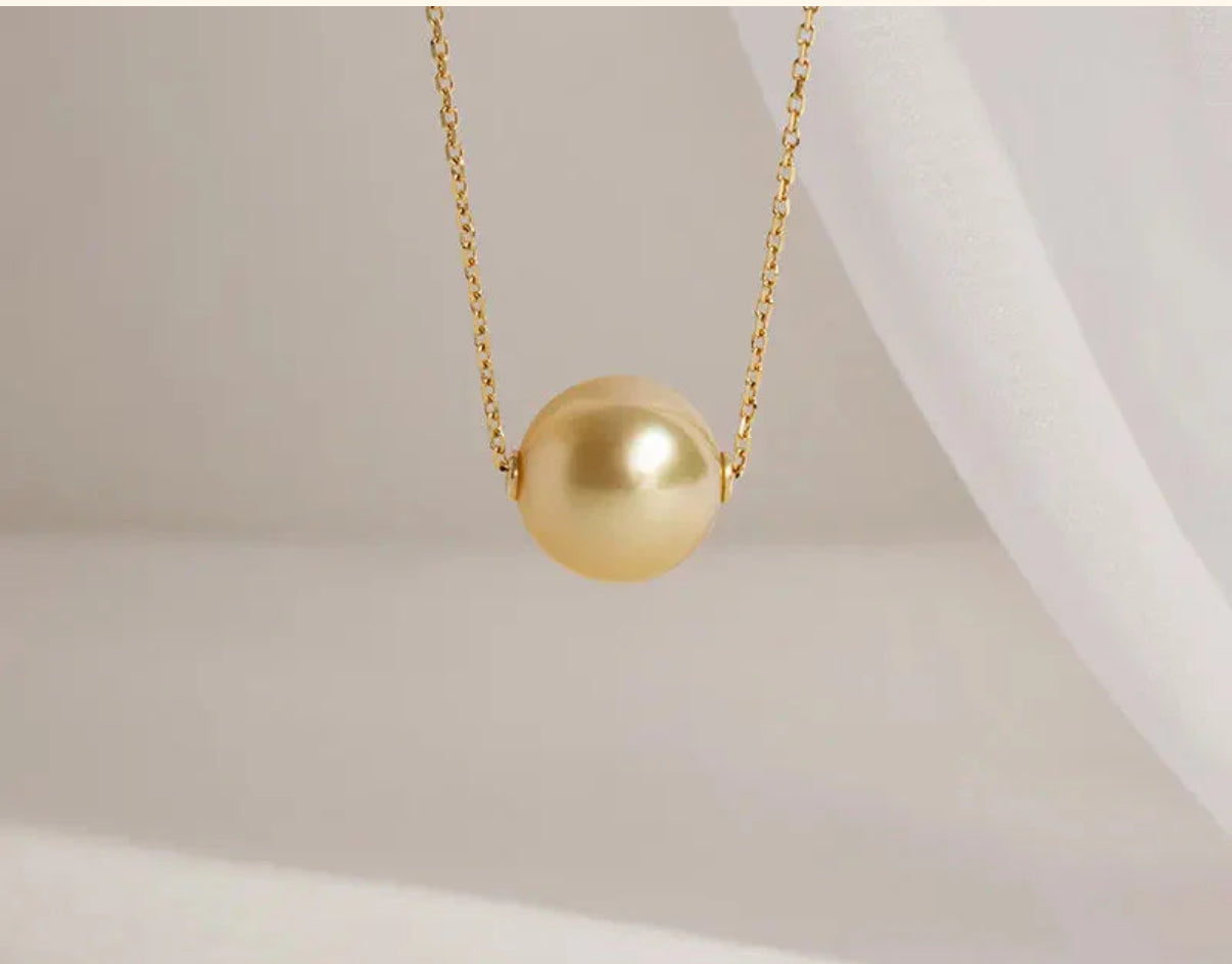 South Sea Golden Pearl 18K Gold Simple Style Design Classic Necklace